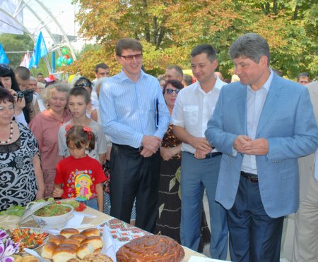 В Луганске состоялся грандиозный День района