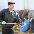 В Жовтневом районе Луганска прошёл самый большой и самый народный субботник