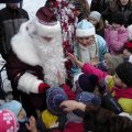 В Жовтневом районе Сергей Горохов зажег новогодние елки