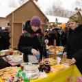 Сергей Горохов и жители Жовтневого района проводили масленицу веселым гулянием