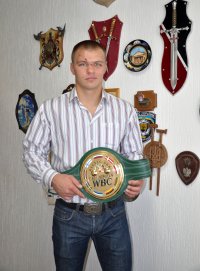 Луганский боксер-тяжеловес Вячеслав Глазков – обладатель титула WBC Baltic Silver