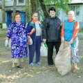 В Жовтневом и Каменнобродском районах Луганска прошел третий внутридворовой субботник