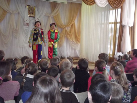 В Луганске забота налоговиков согревает детей теплом своих сердец и помогает в осуществлении мечты