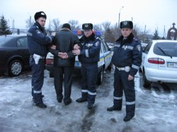 В Луганске удалось задержать водителя, бросившего умирать на дороге сбитую им девушку