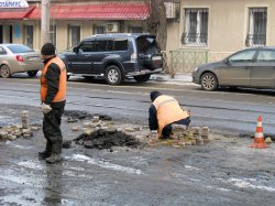 По данным ГАИ в Луганске треть дорог находится в неудовлетворительном состоянии