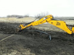 В Луганской области обнаружили первый в 2013 году подпольный трубопровод
