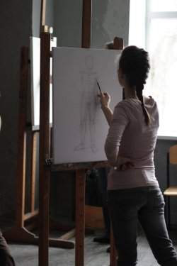 В ЛГАКИ прошел ХІ Всеукраинский открытый конкурс рисунка «Серебряный штрих»