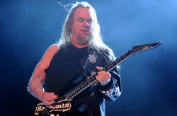 Умер гитарист группы Slayer Джефф Ханнеман