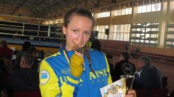 Луганчанка Карина Янчук завоевала золото и серебро на чемпионате Украины по каратэ