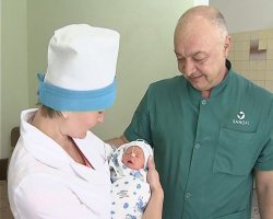 В Луганской области медикам удалось спасти найденного на свалке младенца