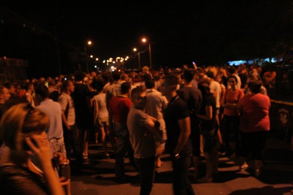 В Луганске готовы были линчевать водителя, сбившего девочку на пешеходном переходе