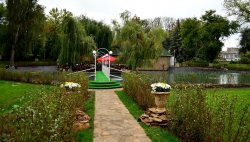 В Луганске очистили и благоустроили пруд в парке 1 Мая