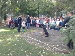 Представители ГСО побывали в гостях у луганских школьников