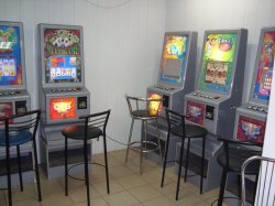 В Луганске прикрыли очередной зал игровых автоматов