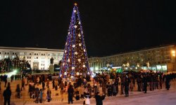 Луганск приглашает на елку детвору Ивано-Франковска