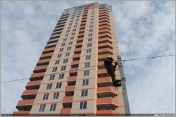 Сдача в эксплуатацию самой высокой многоэтажки Луганщины  запланирована на І квартал 2014 года (видео)