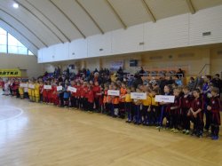 В Луганске торжественно открыли детский турнир Никиты Каменюки «Первый Шаг»