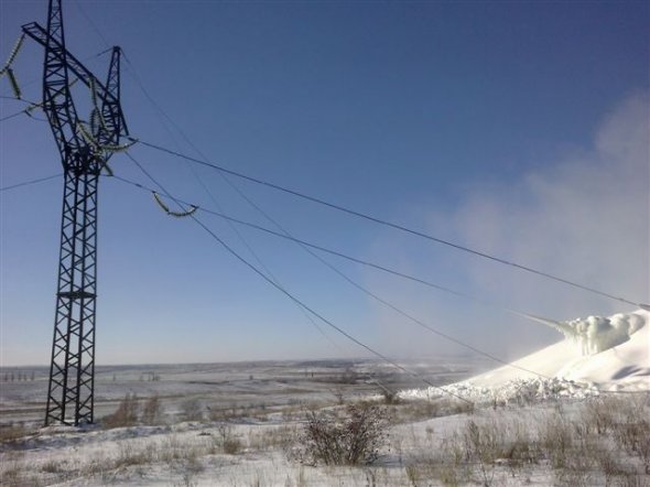 В Луганской области порыв на водоводе вывел из строя высоковольтную линию электропередач