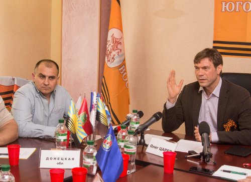 Принята Резолюция про защиту суверенитета и организацию госуправления Донецкой и Луганской народных республик