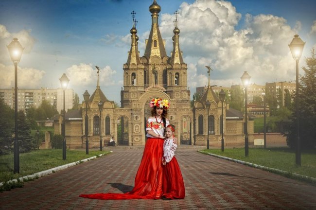 Алчевские фотографы создали патриотический фотосет "Донбасс - это мы" (ФОТО)