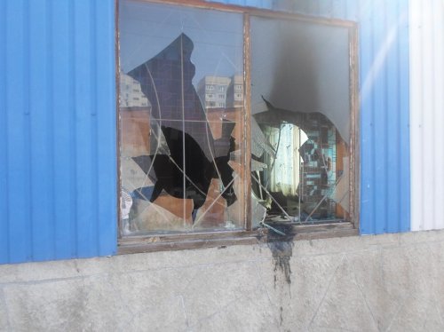 В Луганске на Мирном сгорели два бара (ФОТО)