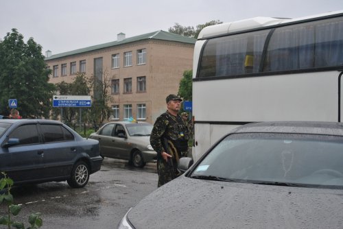 Более 100 детей с Луганщины поехали отдыхать в Карпаты в сопровождении украинских военных (ФОТО)