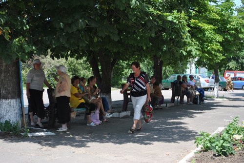 Чтобы рассеять панику и страх. Украинские военные продолжают встречи с местными жителями на Луганщине (ФОТО)