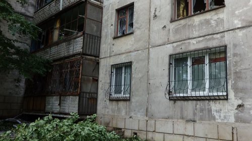 Последствия обстрела на Суходольской: пострадали дома, магазин и деревья (ФОТО, ВИДЕО)