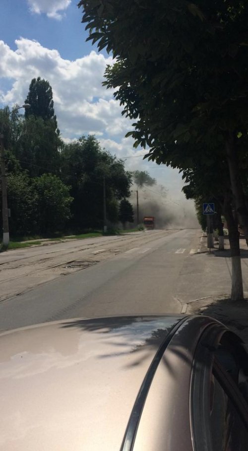 В Луганске два дома на улице Кирова попали под обстрел. Погибла женщина (ФОТО, ВИДЕО)