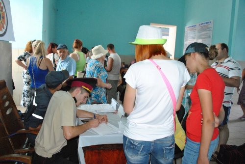 В Сватово работает лагерь для переселенцев, а выехать в Харьков, Киев и Львов можно бесплатным поездом (ФОТОРЕПОРТАЖ)