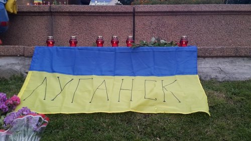 В Киеве прошла акция в память о погибших в Луганске (ФОТО)