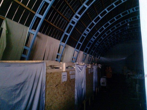 Донбасский квартал в Киеве: люди живут на заброшенном заводе без воды (ФОТО)