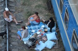 В Мариуполе проводники из Луганска живут в поезде