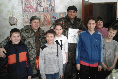 Луганские правоохранители привезли гуманитарную помощь воспитанникам Кременской школы-интерната (ФОТО)