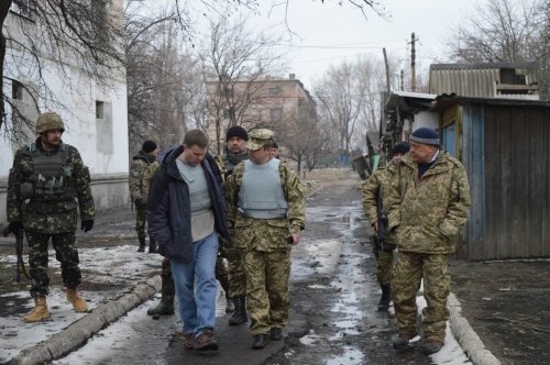 Представители посольства США приехали на Луганщину (ФОТО)