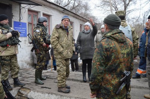 Представители посольства США приехали на Луганщину (ФОТО)
