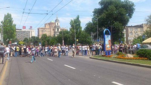 Жители Донецка требуют боевиков прекратить обстрелы (фото)