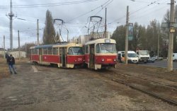 В Харькове столкнулись два трамвая, еще один сошел с рельсов