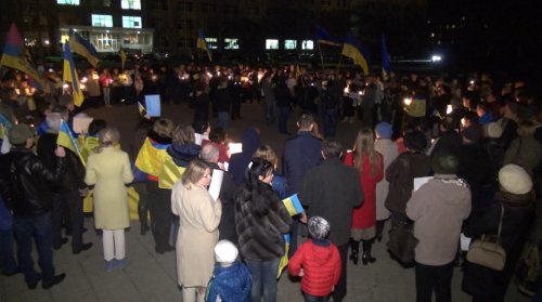 В Северодонецке жители Луганщины провели флешмоб в поддержку Надежды Савченко (фото)