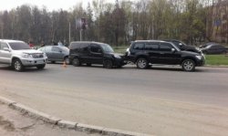 В Харькове водитель Hyundai стал виновником масштабного ДТП: пять авто разбито