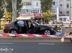 В Николаеве BMW сбил насмерть 4 дорожников