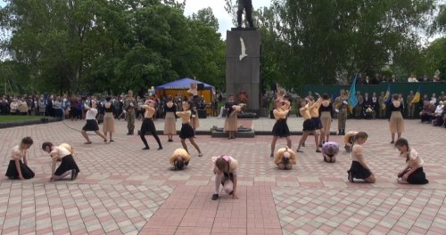 Праздник Победы в прифронтовой Попасной (фоторепортаж)