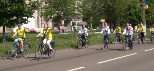 В Попасной провели парад детских колясок и велосипедов «Майбутня Україна»