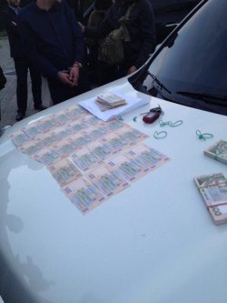 В Киеве полицейский задержан на взятке 285 тыс грн 