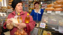Официальная статистика: 40% жителей России не хватает денег на еду и одежду