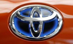 Toyota разрабатывает электрокар с аккумулятором заряжающимся за несколько минут