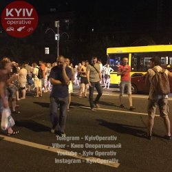 В Киеве недовольные отсутствием воды и света жители перекрыли Харьковское шоссе
