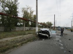 В Северодонецке Mercedes в лобовую влетел в троллейбус (фото)