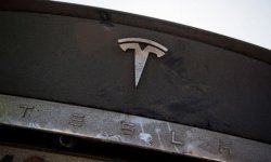 Tesla Илона Маска отзывает 11 тысяч электрокаров модели X