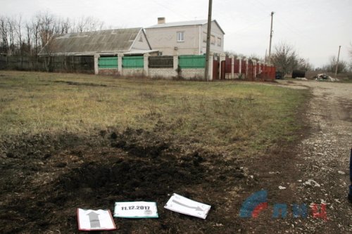 Боевики показали последствия обстрела ОРЛО (фото)